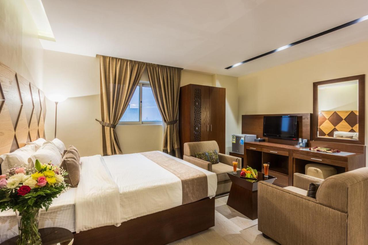 Al Muhaidb Al Diwan - Al Olaya Riyad Extérieur photo